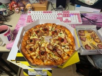 현스피자예하치킨 | 피자 VS 치킨