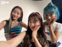 에이프릴 의상 무슨일 - 인스티즈(instiz) 익명예잡 에이프릴 의상 무슨일
