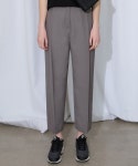 모어딥(More dipp) | 모어올레스(MORE OR LESS) PINTUCK SLACKS - DEEP BEIGE - 73,600원 | 무신사 스토어