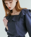 션메익스클로스(SEANMAKESCLOTH) RUFFLE DETAIL SQUARE NECK BLOUSE NAVY - 61,200원 | 무신사 스토어
