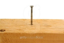 네일텐NAIL_TEN | Ten penny nail in a peice of wood 이미지 (99358712) - 게티이미지뱅크 Ten penny nail in a peice of wood