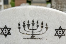 퍼포먼스바이데이비드스톤 | Star of David and menorah on marble tombstone 이미지 (100331229) - 게티이미지뱅크 Star of David and menorah on marble tombstone