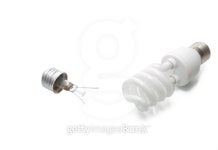 broken incandescent bulb and new one 이미지 (95414110) - 게티이미지뱅크 broken incandescent bulb and new one