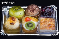 애즈잇이즈케이크(As it is cake) | Assorted cakes 이미지 (119442896) - 게티이미지뱅크 Assorted cakes