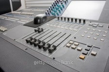 153오디오랩 주식회사(153audiolab Co., Ltd) | Sound mixing console 이미지 (153769683) - 게티이미지뱅크 Sound mixing console