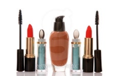 빨간입술화장품할인마트 | red lipstick and cosmetics, beauty concept 이미지 (120870069) - 게티이미지뱅크 red lipstick and cosmetics, beauty concept