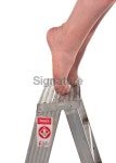 tip toe top of ladder 이미지 (183874485) - 게티이미지뱅크 tip toe top of ladder