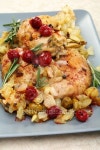 체리엔군닭이오 | Chicken with cherry sauce. 이미지 (136303330) - 게티이미지뱅크 Chicken with cherry sauce.