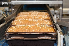 빠삐용빵 팩토리 | Loafs of bread in the factory 이미지 (153150342) - 게티이미지뱅크 Loafs of bread in the factory