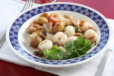 Cuttlefish dish with chestnuts. 이미지 (155492719) - 게티이미지뱅크 Cuttlefish dish with chestnuts.