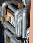 이움컨덕트 (CONDUCT) | heating and air conditioning ducts installed on exterior of building 이미지 (185505794) - 게티이미지뱅크 heating and air...