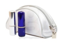빨간입술화장품할인마트 | White cosmetics bag and two lipsticks 이미지 (450149671) - 게티이미지뱅크 White cosmetics bag and two lipsticks