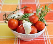 tomatoes and herbs 이미지 (494740919) - 게티이미지뱅크 tomatoes and herbs