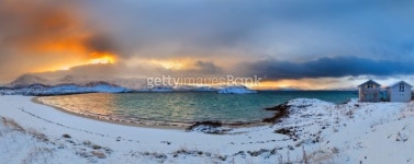 Panoramic view of norwegian fjord.Bay of Sommaroy. 이미지 (466442919) - 게티이미지뱅크 Panoramic view of norwegian fjord.Bay...