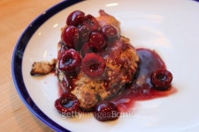 체리엔군닭이오 | Cherry Zinfandel Reduction over Grilled Chicken Breast 이미지 (477326903) - 게티이미지뱅크 Cherry Zinfandel Reduction over...