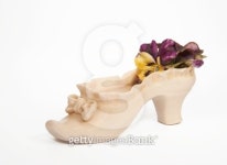 Antique Ceramic Shoe 이미지 (505889131) - 게티이미지뱅크 Antique Ceramic Shoe