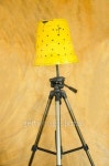 yellow floor lamp, D.I.Y by pot and tripods. 이미지 (462903951) - 게티이미지뱅크 yellow floor lamp, D.I.Y by pot and tripods.