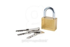 Key and Master Key isolate on white 이미지 (533368251) - 게티이미지뱅크 Key and Master Key isolate on white