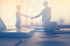 무명낙원(unnamed IDEA) | unrecognized businesspeople sharing ideas on the background 이미지 (489565136) - 게티이미지뱅크 unrecognized businesspeople...