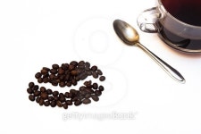 cup of black coffee with roasted beans 이미지 (493222028) - 게티이미지뱅크 cup of black coffee with roasted beans