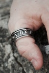 Male thumb with ring 이미지 (492097400) - 게티이미지뱅크 Male thumb with ring