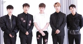 스퀘어 - 데뷔하지 못할 뻔 했던 한 그룹의 메인보컬과 래퍼(프로듀서)