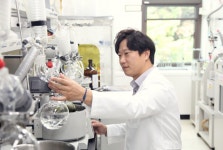 "코로나19 감염동물 실험으로 치료제개발 속도낸다"- 헤럴드경제 코로나19 감염동물 실험으로 치료제개발 속도낸다