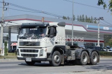 주식회사 빅바이트 컴퍼니 쉐이크쉑 트레일러 | Trailer for Container Cargo Truck of Udon Sak Company. – 스톡 사설전용 사진 © nitinut380 #99716738