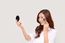 20∼30대 젊은 여성 10명 중 3명 매일 화장 - 데일리 푸드앤메드 20∼30대 젊은 여성 10명 중 3명 매일 화장