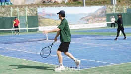 봄바람 속 테니스 열기 후끈 … 남해서 전국대회 열렸다 - 남해시대 봄바람 속 테니스 열기 후끈 … 남해서 전국대회 열렸다