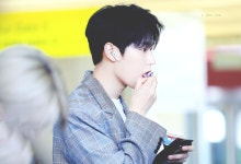 박서함 요플레 먹다가 찍힌 사진 - 인스티즈(instiz) 드영배 카테고리 박서함 요플레 먹다가 찍힌 사진