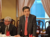 김동열 “‘비지니스모델 연구센터’ 세운다…소상공인연합회에... “‘비지니스모델 연구센터’ 세운다…소상공인연합...