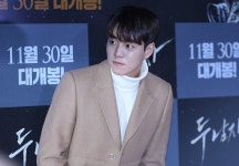 두남자 시사회에 참석한 이현우 (영화