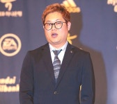 명문 첼시 감독이 설마? 은행원 일하던 평범한 ‘축덕’이었다 | 한국일보