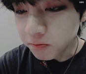 ㈜네티존 | 더쿠 - 태형이 입술 부르르 하는 거 너모 귀여워ㅠㅠ