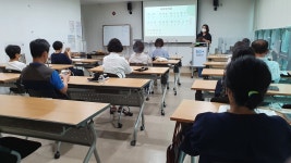 서울시 동작센터 | 내 손안의 작은 피아노 칼림바 배우기 - 50+시민기자단 장승철 기자 (8월) 내 손안의 작은 피아노 칼림바 배우기 - 50...