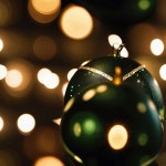 Christmas lights defocused background in khaki colors - AI 이미지 생성기 프롬프트