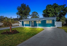 The Blue River House. 3-bedroom Pool house in peaceful Fort Myers with AC, WiFi 후기 및 특가 예약 - 포르 마이어스 쇼어스 호텔...
