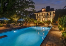 Exquisite Tennis Court and Heated Pool - Luxurious Historic Mansion 후기 및 특가 예약, 니드엄 2026 | 트립닷컴