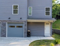 Cozy and quiet new townhome minutes from the mall exit. 후기 & 특가 예약, 카벨 카운티 2026 | 트립닷컴