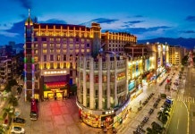 인터내셔널 호텔 자오칭(肇庆国际大酒店(七星岩星湖景区店)) 후기 및 특가 예약 - 자오칭 호텔 추천 | 트립닷컴