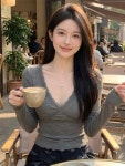 어썸클로젯 베스트 블링 레이스 브이넥 깊게파인 딥 스타일 슬림핏 긴팔 티셔츠