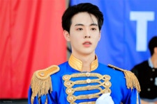 (주)진선우유통 | 더쿠 - 진선호.gif