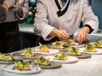 CLASS101+ | Learn about home dining from the celebrity favorite 'Esprit Chef' - from appetizers to desserts Learn about home...