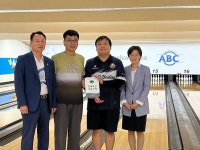 초록우산 경북지역본부, ABC볼링장에 그린리더 나눔가게 현판 전달... 초록우산 경북지역본부, ABC볼링장에 그린리더 나눔가게 현판 전달