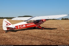 D-EJIN Untitled Piper J-3C-90 Cub Photo by Erwin van Hassel... net | Planespotters.net D-EJIN Untitled Piper J-3C-90 Cub