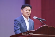 천비솔전북지사 | 김관영 전북도지사, 새롭고 특별한 전북 만들기 자신 - 뽐뿌:뉴스게시판 김관영 전북도지사, 새롭고 특별한 전북 만들기 자신