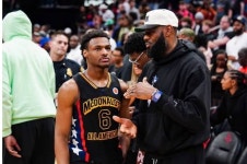 르브론-브로니 제임스, NBA 최초 현역 부자() 선수 탄생할까 - 뽐뿌:뽐뿌 - 스포츠포럼 르브론-브로니 제임스, NBA 최초 현역 부자() 선수 탄생할까
