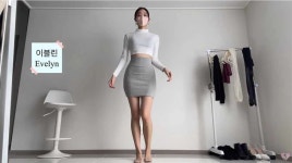 '승무원 룩북' 유튜버, 이번엔 작정하고 아예 '종합선물세트 영상' 올렸다 | 위키트리 '승무원 룩북' 유튜버, 이번엔 작정하고 아예 '종합선물세트...