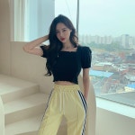 바닐라세컨드 미니스모크크롭블라우스